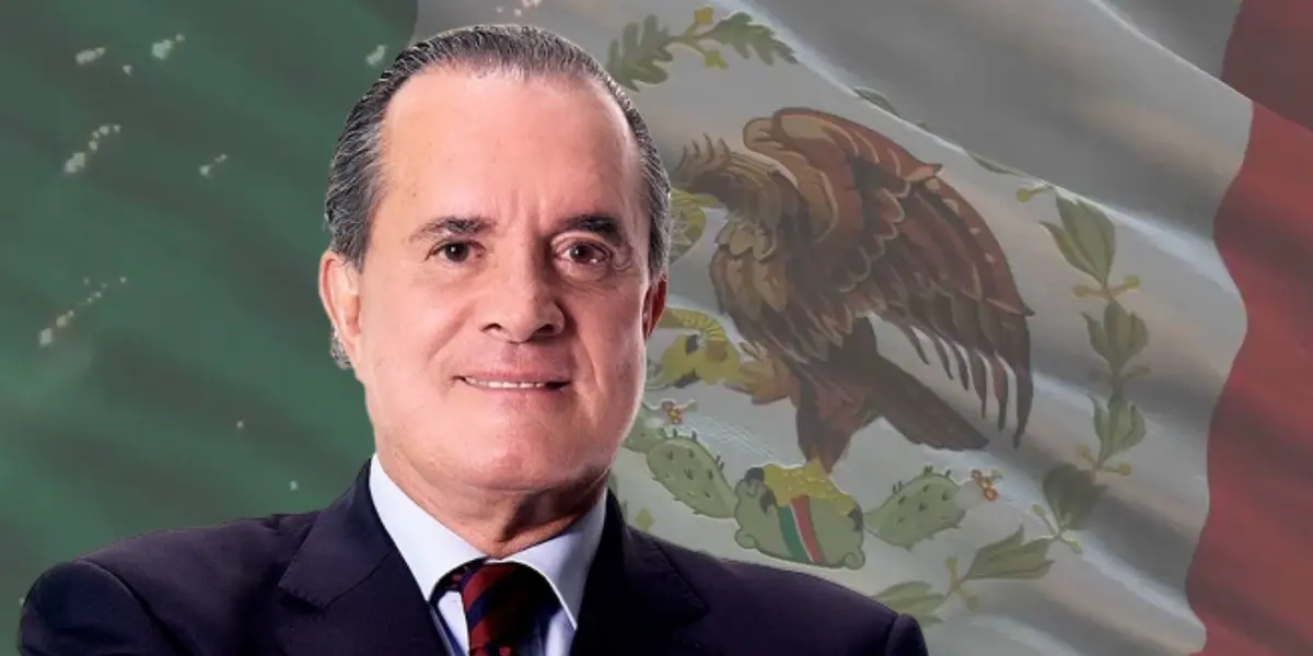 Raúl Orvañanos y bandera detrás/Foto Alcaldía Venustiano Carranza.
