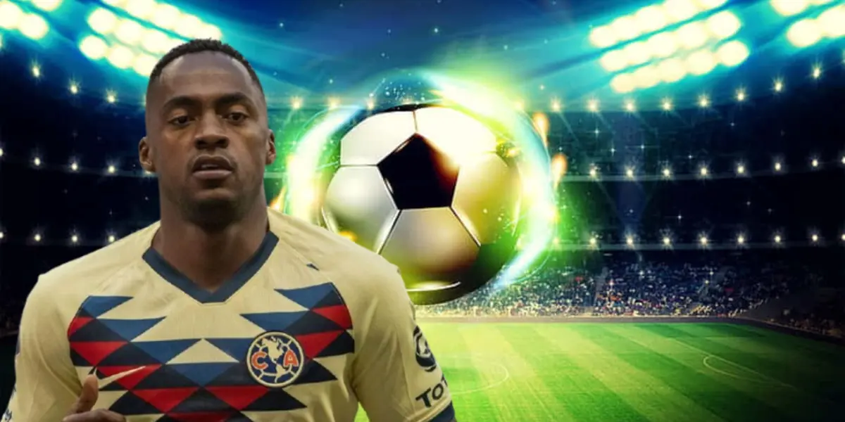 Renato Ibarra junto a balón de fútbol / FOTO FUTBOL TOTAL