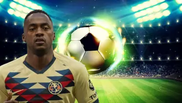 Renato Ibarra junto a balón de fútbol / FOTO FUTBOL TOTAL