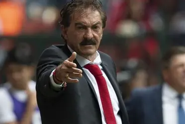 Ricardo Antonio La Volpe será entrenador de Muchachos Futbol Club.