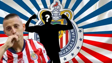 Roberto Alvarado junto a futbolista incógnito / FOTO RÉCORD