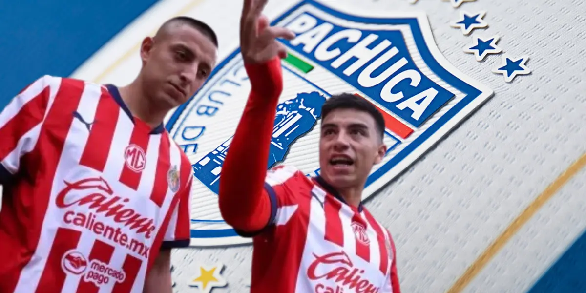 Roberto Alvarado y Fernando Beltrán junto al escudo del Pachuca / FOTO BOLAVIP