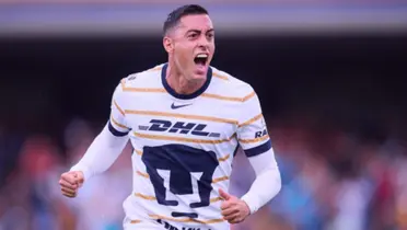 Rogelio Funes Mori festejando su gol en Pumas / FOTO ESTO