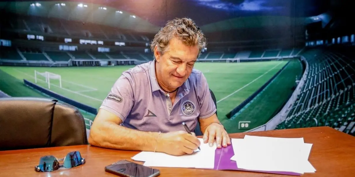 Rubén Omar Romano está de vuelta en los banquillos del fútbol mexicano, tras cinco años de ausencia, esta ves su destino será Mazatlán.