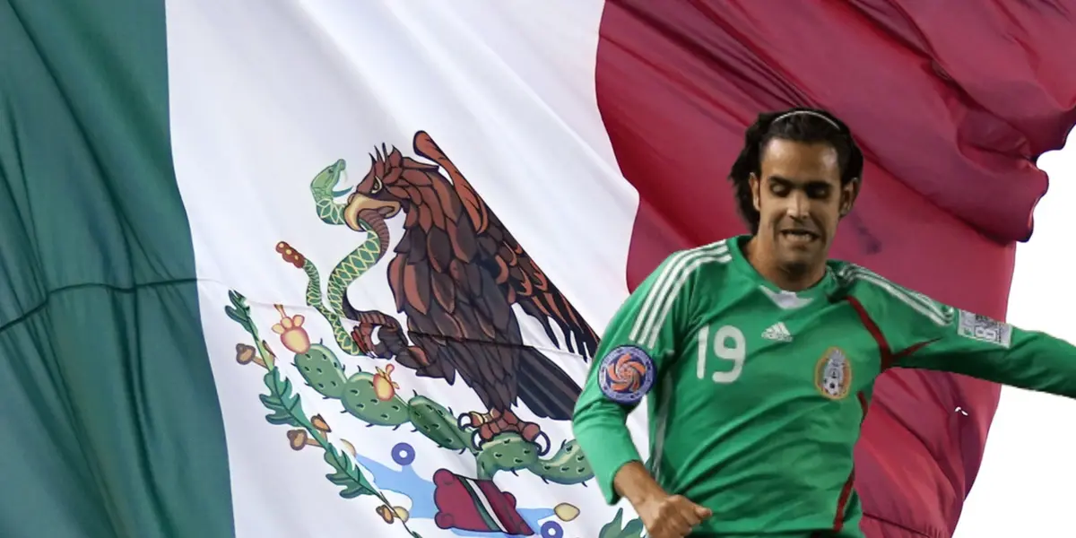Santiago Fernández corriendo y bandera de México/ Foto Dallas Morning News.