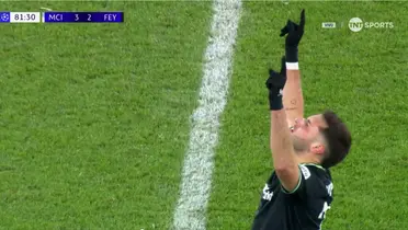 Santiago Giménez anotó en el duelo ante el Manchester City en contra del Feyenoord, poniendo el segundo para los neerlandeses.