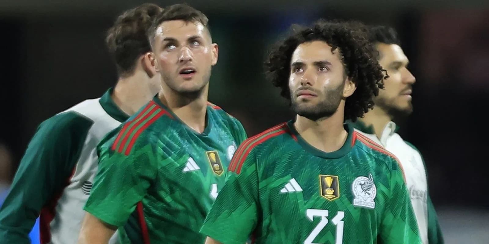 Santiago Giménez. y César Huerta son dudas para llegar a los partidos ante Bélgica y Portugal