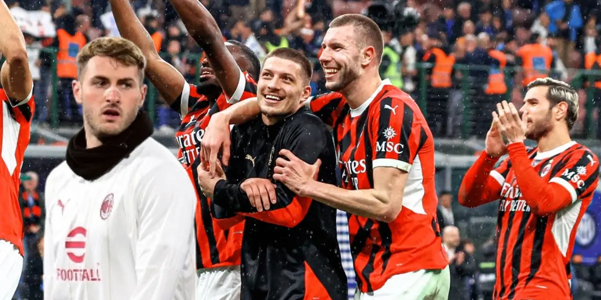 Santiago Giménez y futbolistas del celebrando/ Foto Milan.
