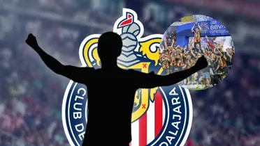 Silueta de futbolista celebrando y jugadores de Leones Negros/Foto Wallpapers.com