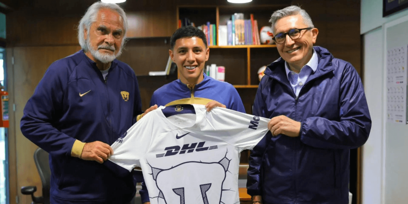 Suárez en su llegada a Pumas. Foto: Pumas