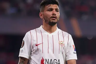 Un cambio de último momento estaría por darse en el Sevilla con el Tecatito Corona.