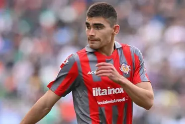 Un descuido del defensa mexicano le costó el empate a su equipo.