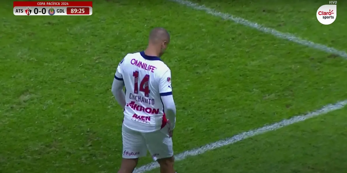 Un mensaje más que claro, eso fue lo que la afición de las Chivas de Guadalajara le dejó a Javier Hernández, pues lo abuchearon sonoramente.