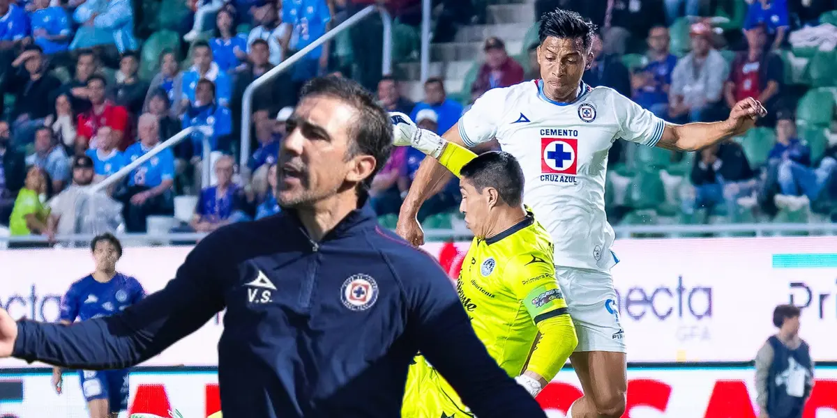 Vicente Sánchez y jugadores disputando balón/Foto Milenio