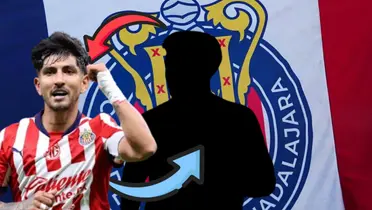 Víctor Guzmán junto a futbolista incógnito / FOTO 90 MIN