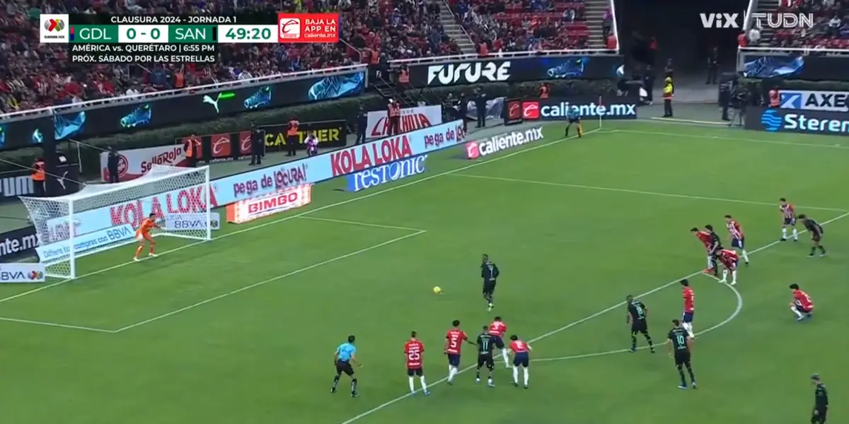 VIDEO | Se le acabó la magia a Preciado, falló el penal y las Chivas respiran