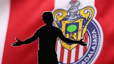 Vladimir Moragrega en forma de sombra/Foto Chivas.