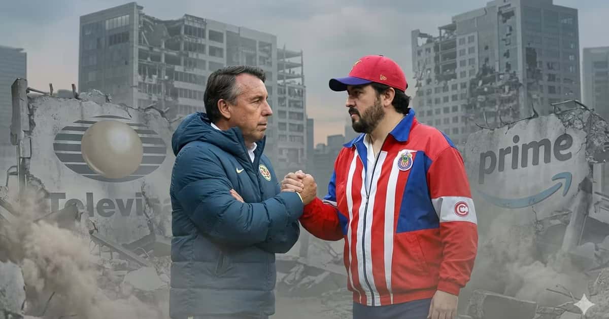 Amaury Vergara junto a Freddy Helfon en el partido entre Chivas y Cruz Azul