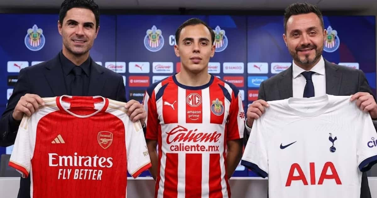 Mikel Arteta con la camiseta del Arsenal, junto a Hugo Camberos y Roberto de Zerbi con la camiseta de Tottenham