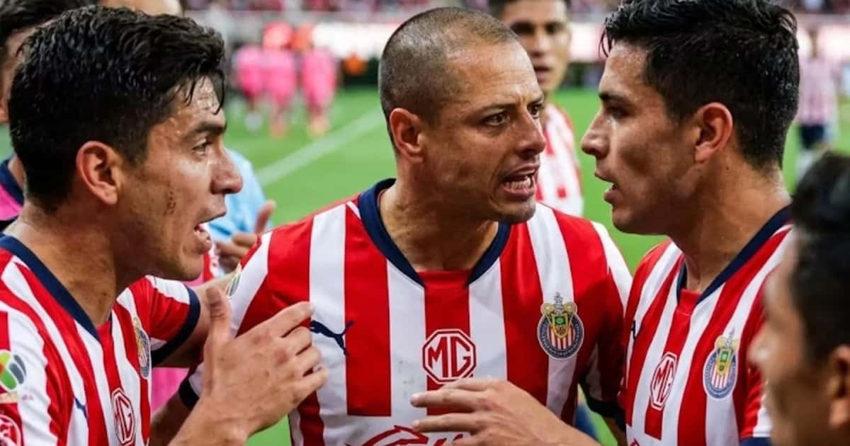 Alan Pulido reaccionó a las palabras de Chicharito Hernández