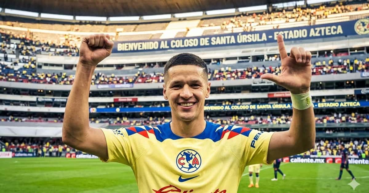 Alex Arce cerca del Club América