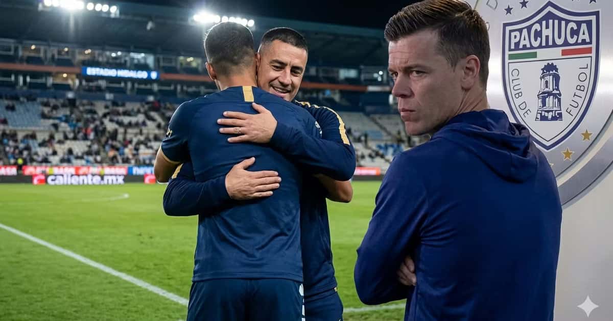 Efraín Juárez al final del partido abrazó a Ossama Idrissi