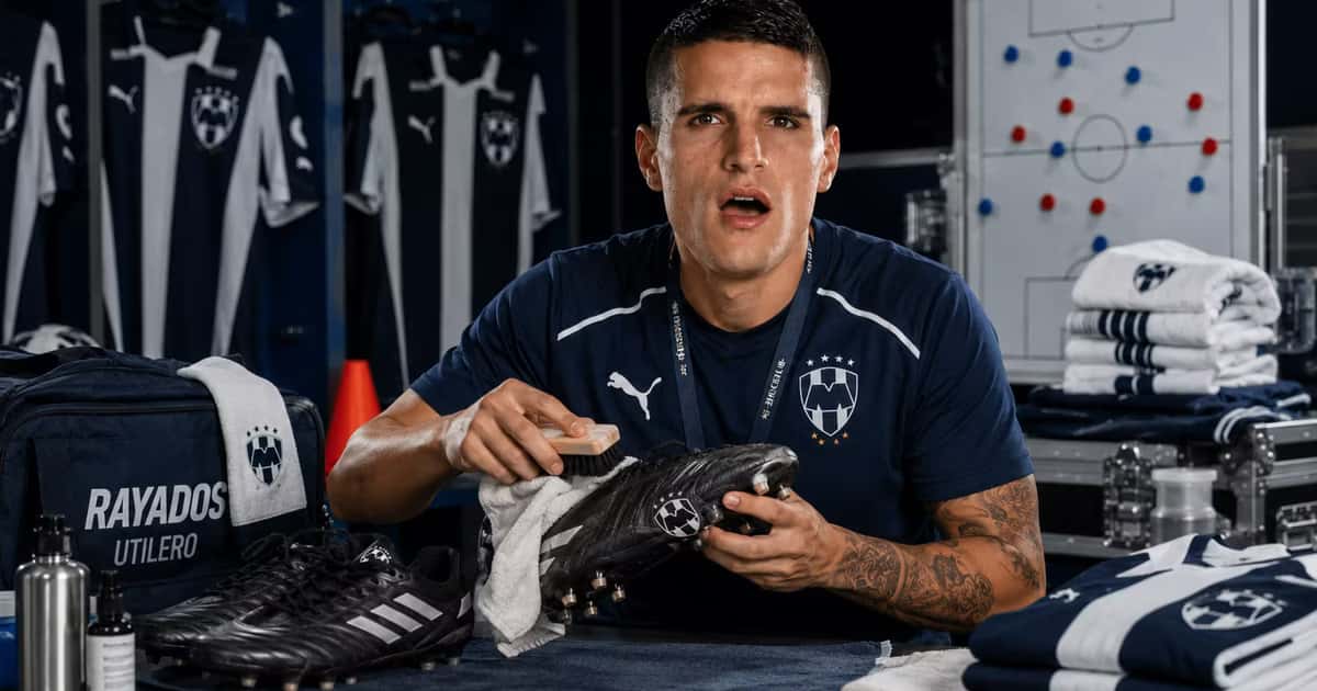 Erik Lamela trabaja como auxiliar de Matías Almeyda, aunque la Liga MX lo registra como utilero de Rayados.