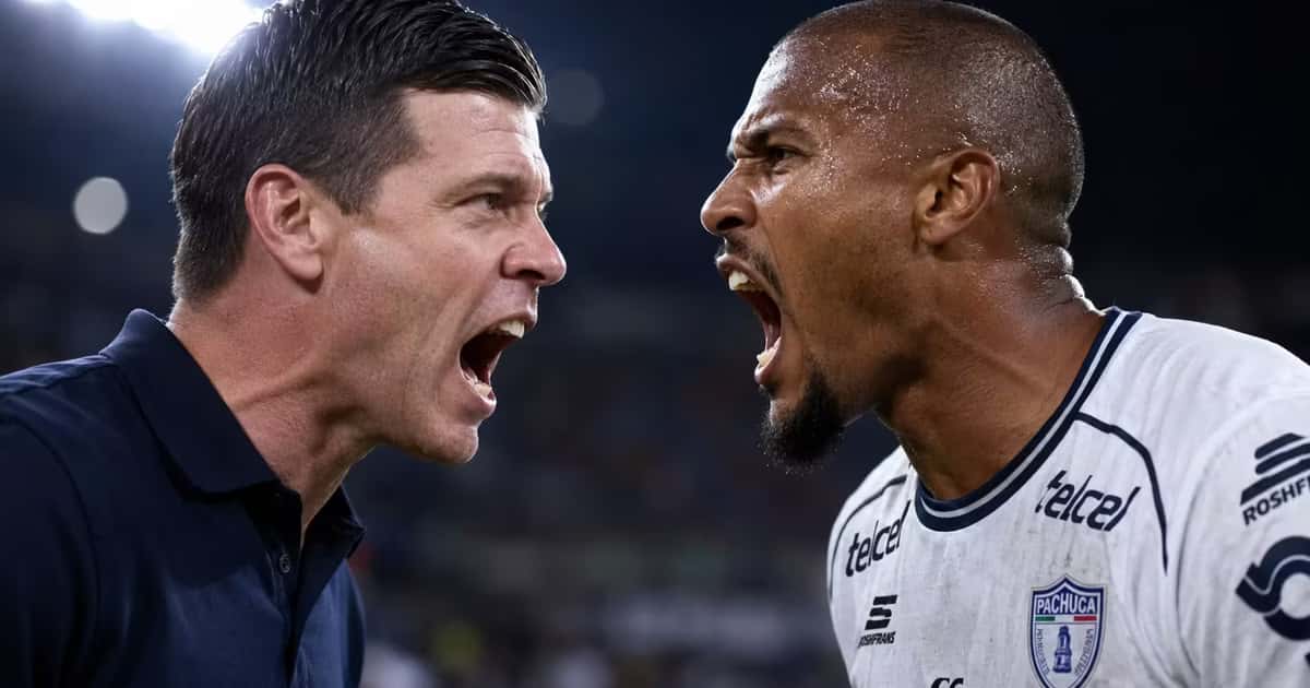Esteban Solari discutió con Salomón Rondón y otros jugadores de Pachuca después de la goleada ante Pumas.