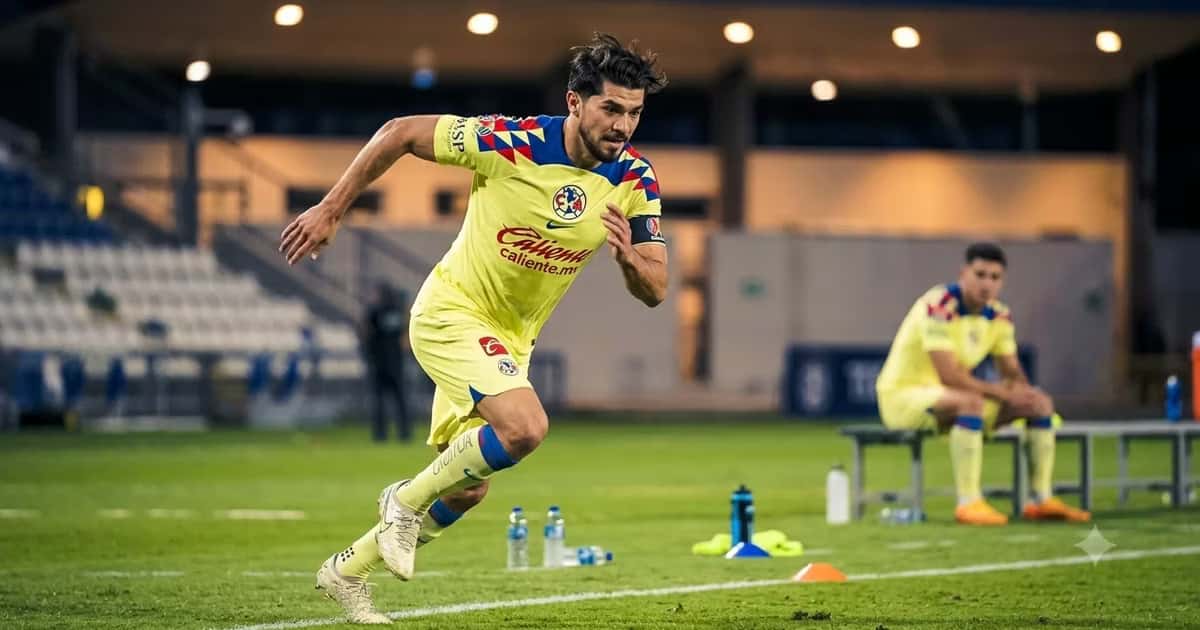 Henry Martín destaca en los entrenamientos.
