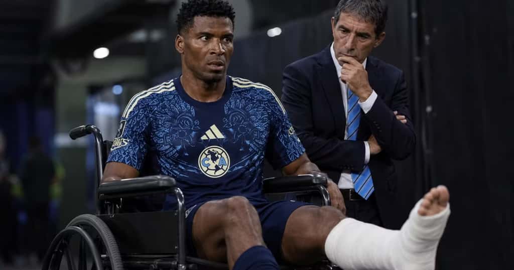 Raúl Zúñiga se lesionó y en el Club América ya sondean otro delantero