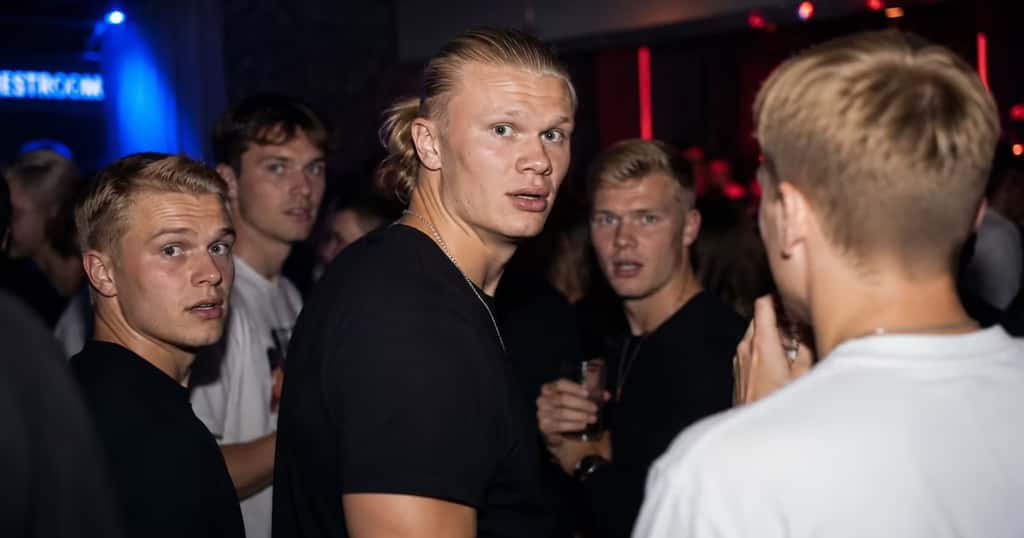 Erling Haaland y otros jugadores fueron vistos en un antro tras la eliminación de Noruega ante Inglaterra