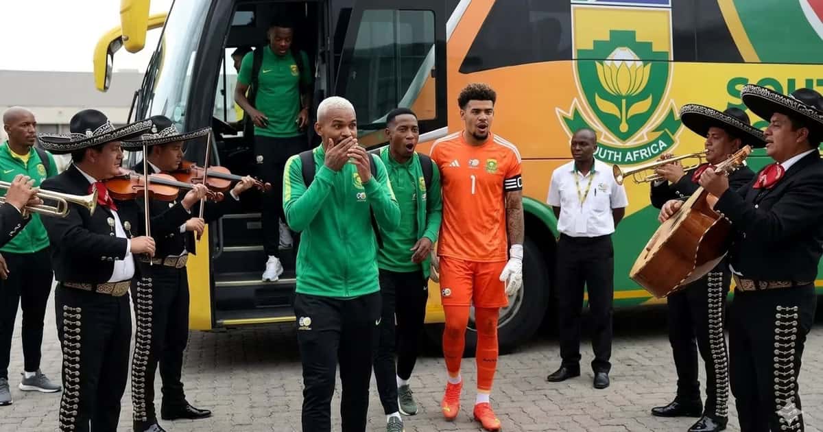 La selección de Sudáfrica fue recibida entre mariachis