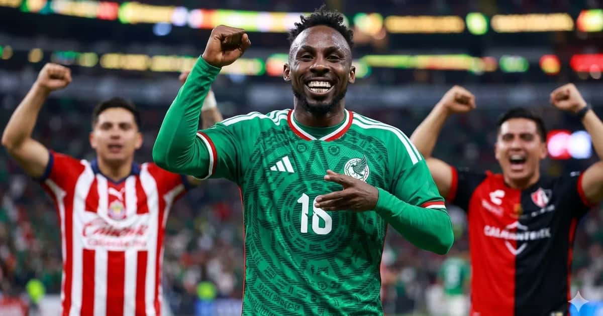 Julian Quiñones anotó el primer gol ante Sudáfrica y los aficionados celebraron