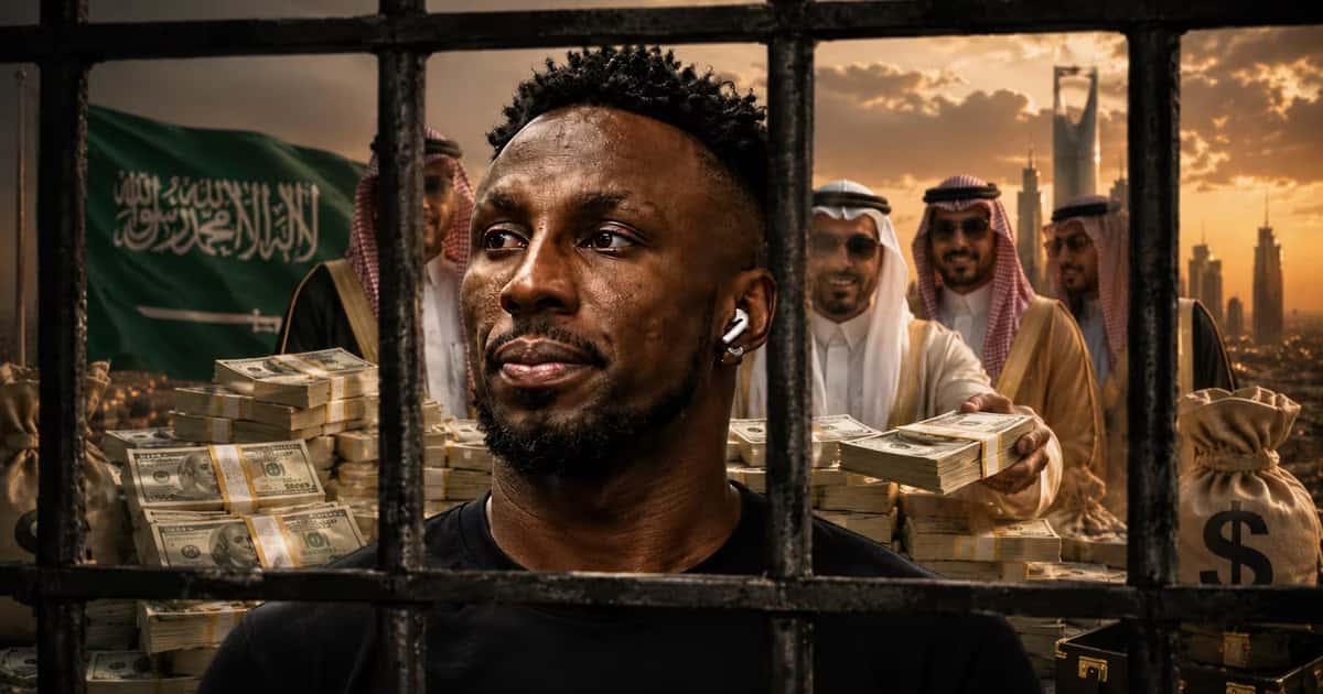 El delantero mexicano tendría una condición millonaria en su contrato que complicaría cualquier salida de Arabia Saudita.