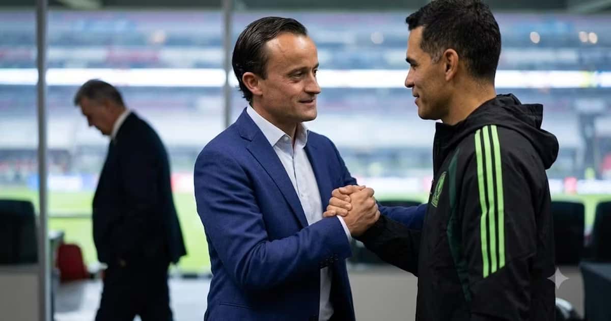Rafael Márquez fue presentado por la FMF como nuevo técnico de México, mientras la Federación despidió el ciclo de Javier Aguirre sin anunciarle un cargo directivo.
