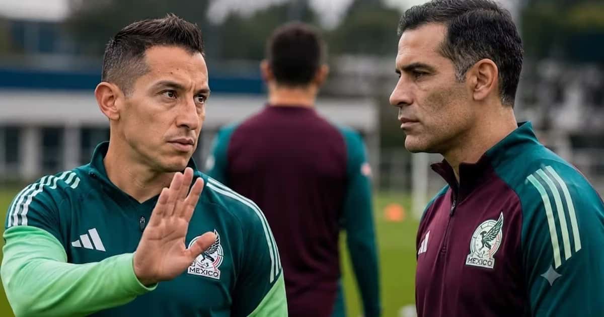 Andrés Guardado podría quedarse en el Real Betis y Pavel Pardo aparece como alternativa para acompañar a Rafa Márquez en la Selección Mexicana.