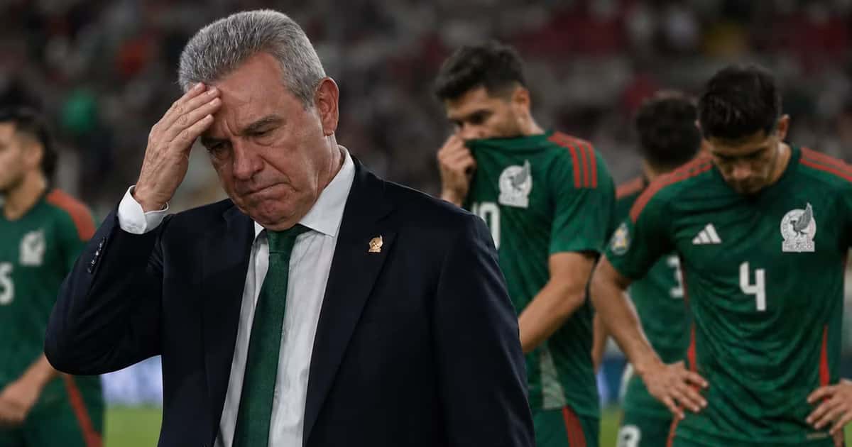 Javier Aguirre volvió a quedar bajo críticas por sus cambios ante Inglaterra, en una eliminación que recordó errores de 2002 y 2010.