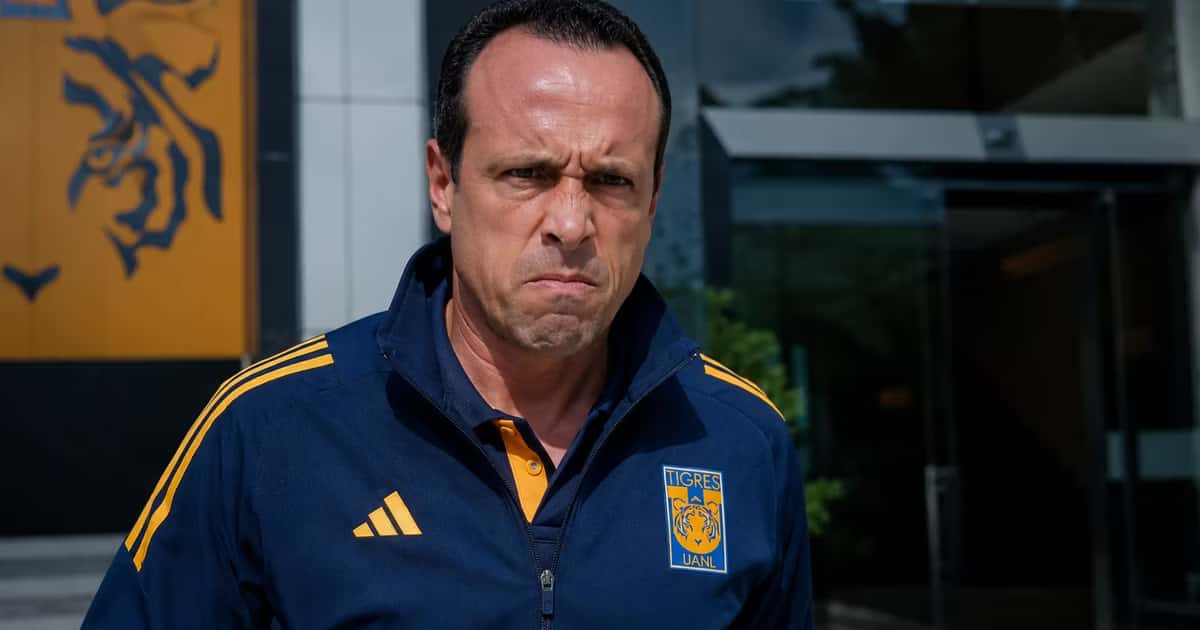 Gerardo Torrado salió de una reunión de tres horas y media sin dar respuestas, mientras Tigres acelera la decisión sobre su nuevo entrenador.