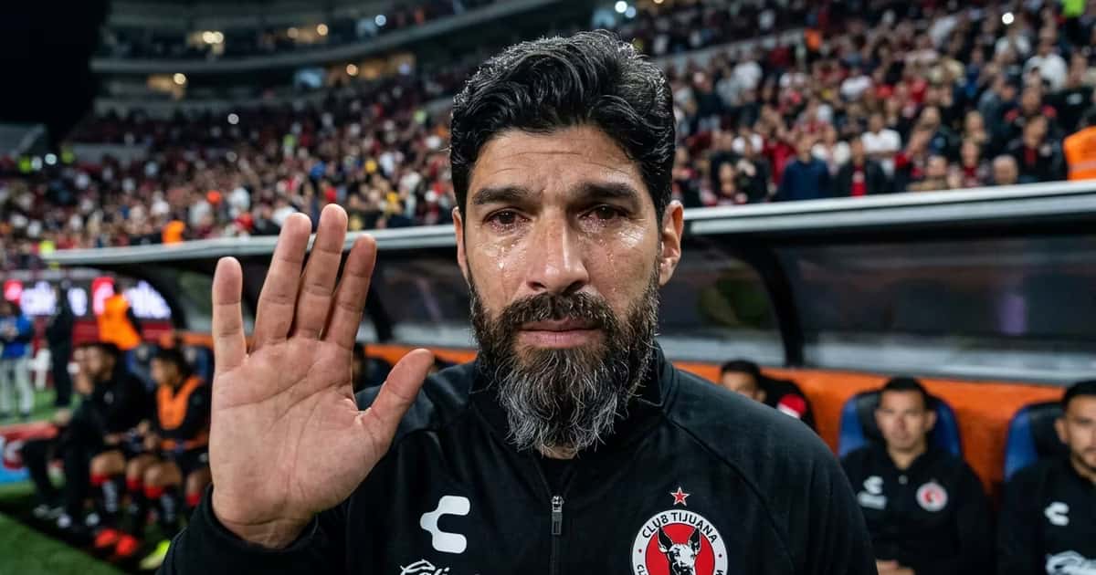 Sebastián Abreu se perfila como el principal candidato de Nacional para reemplazar a Jorge Bava, una posibilidad que podría marcar su salida de Xolos.