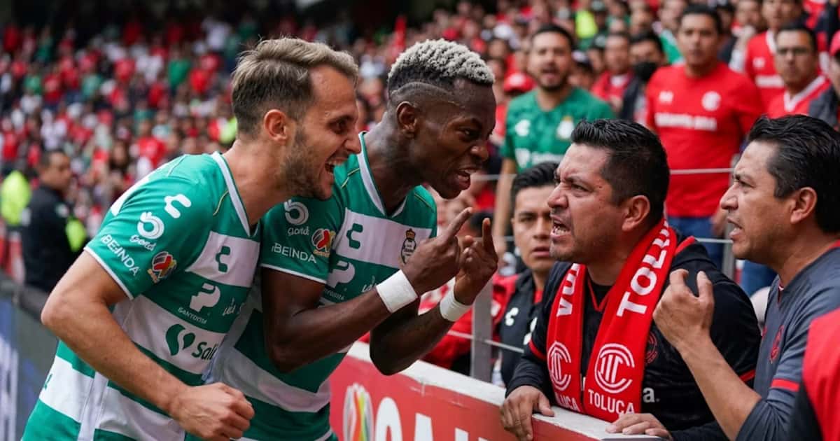 Santos desata polémica por encarar a la afición de Toluca y recibiría duro castigo