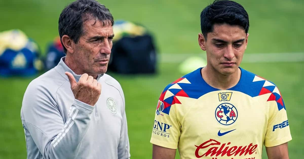 Santiago Naveda no entra en los planes de Guillermo Almada y Pumas aparece como una opción para que el canterano del América vuelva a tener minutos.