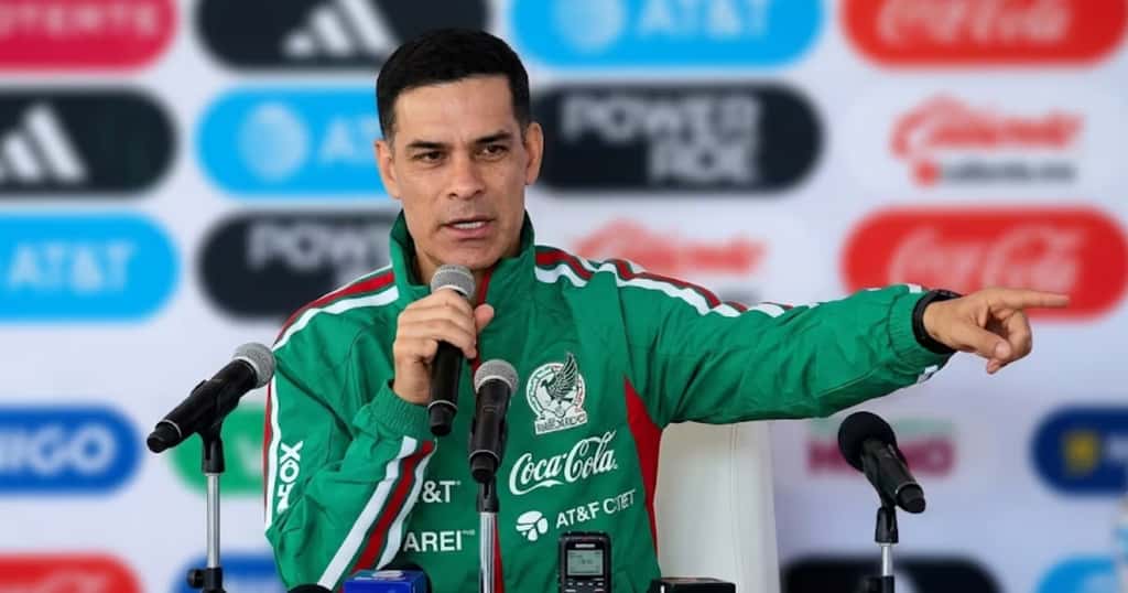 Rafa Márquez es presentado en el Tri y aclara que su gran meta está fuera del campo de juego