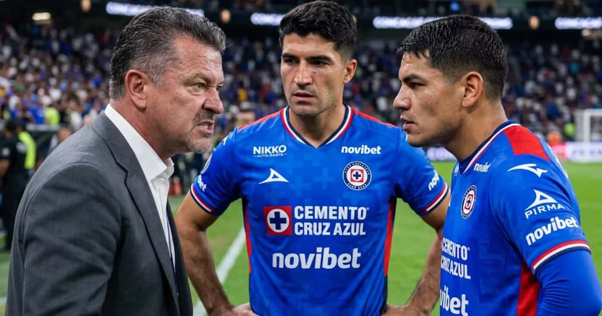 Carlos Hermosillo estalla contra la delantera de Cruz Azul y cuestiona ajustes tácticos a Huiqui