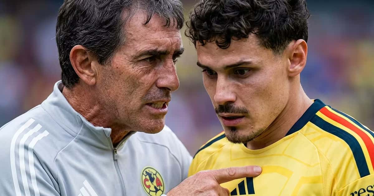 Guillermo Almada terminó molesto tras el empate del América ante Austin FC y encaró a uno de sus jugadores por una jugada en el último minuto que pudo cambiar el partido.
