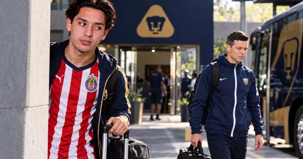 Jordan Carrillo esperando la salida de Esteban Solari