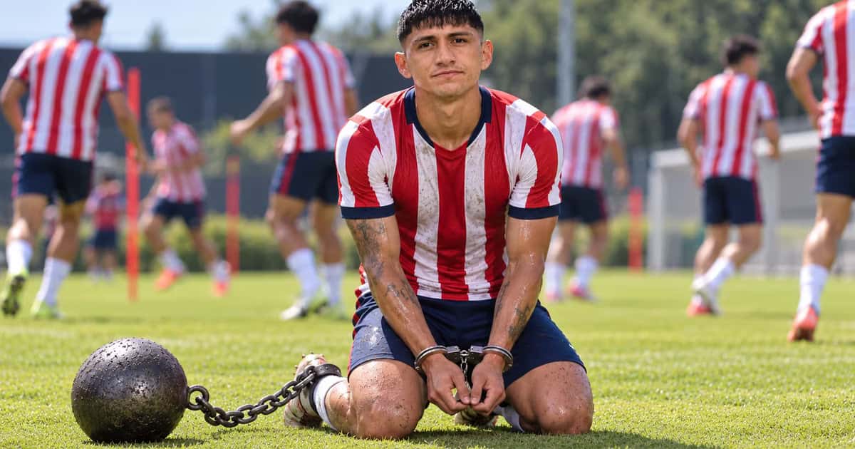Alan Pulido y su problema con Chivas