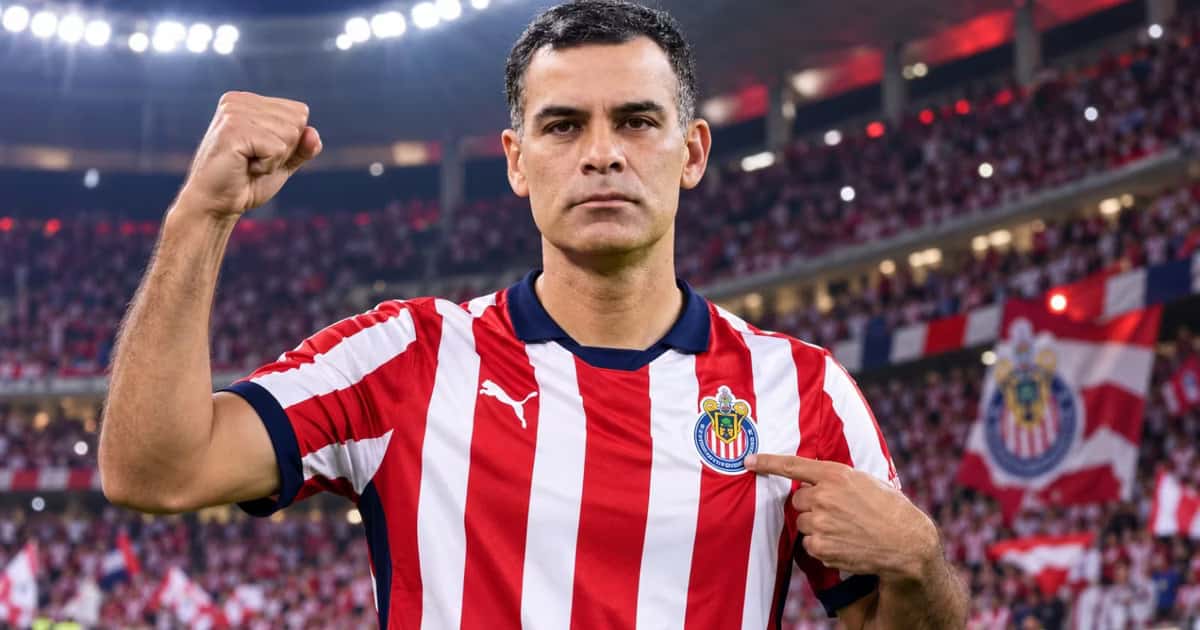 Rafa Márquez con la camiseta de Chivas