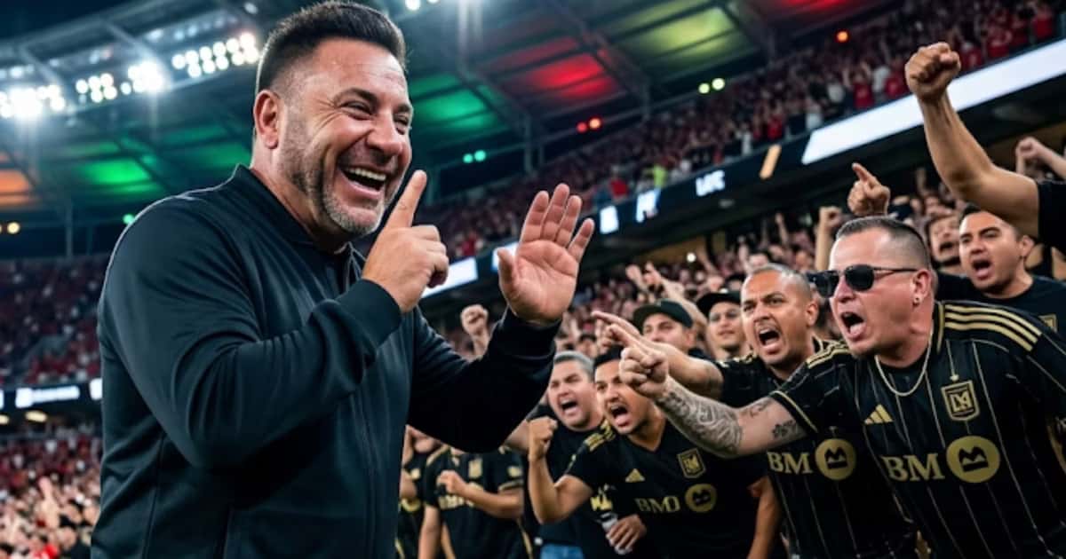 El técnico del Toluca se expone a suspensión y multa después de su polémico gesto ante los aficionados.