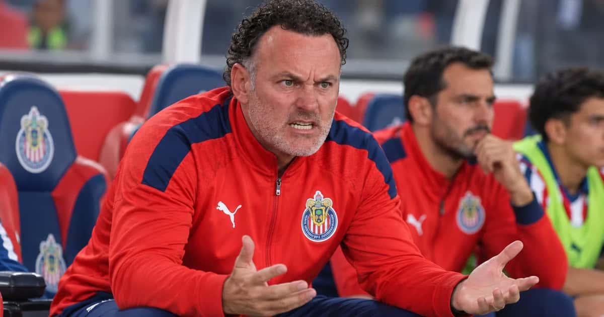 Gabriel Milito y el enojo durante el partido
