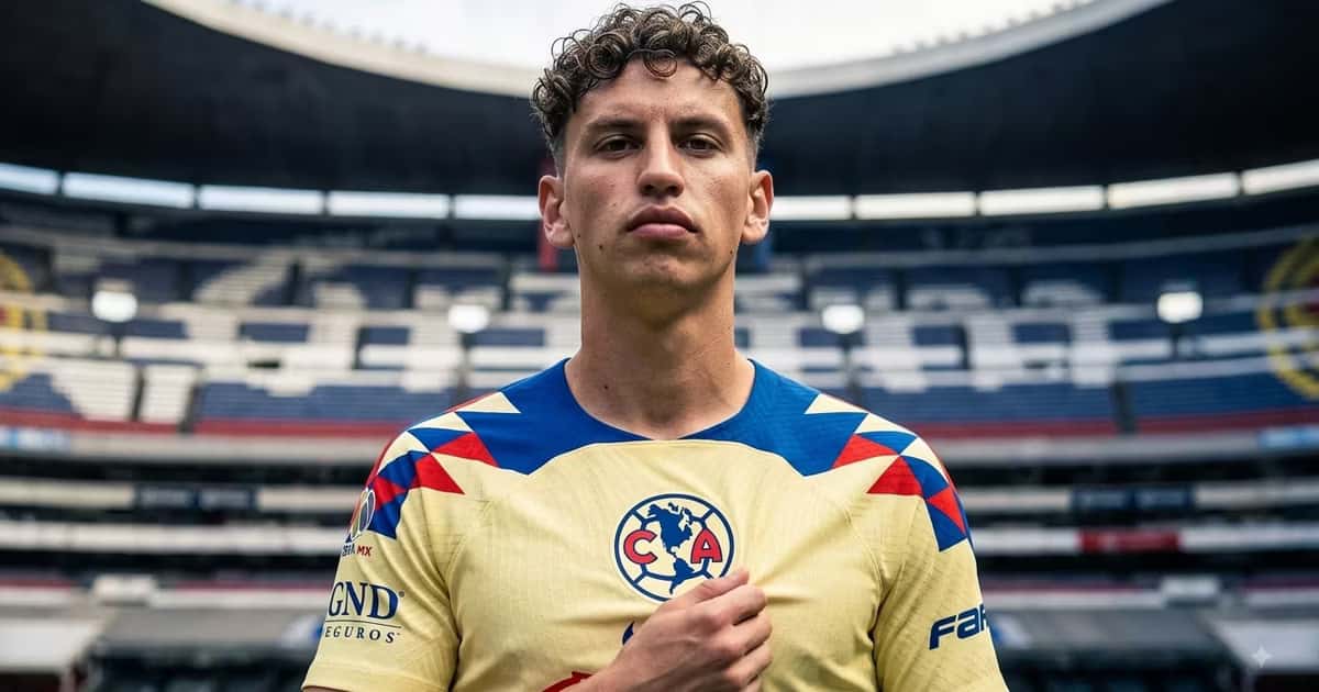 Igor Lichnovsky está cerca de regresar a Universidad de Chile como jugador libre y ya negocia con Azul Azul, aunque el cierre del mercado el 13 de agosto podría ser el factor que defina si finalmente vuelve al club donde se formó.